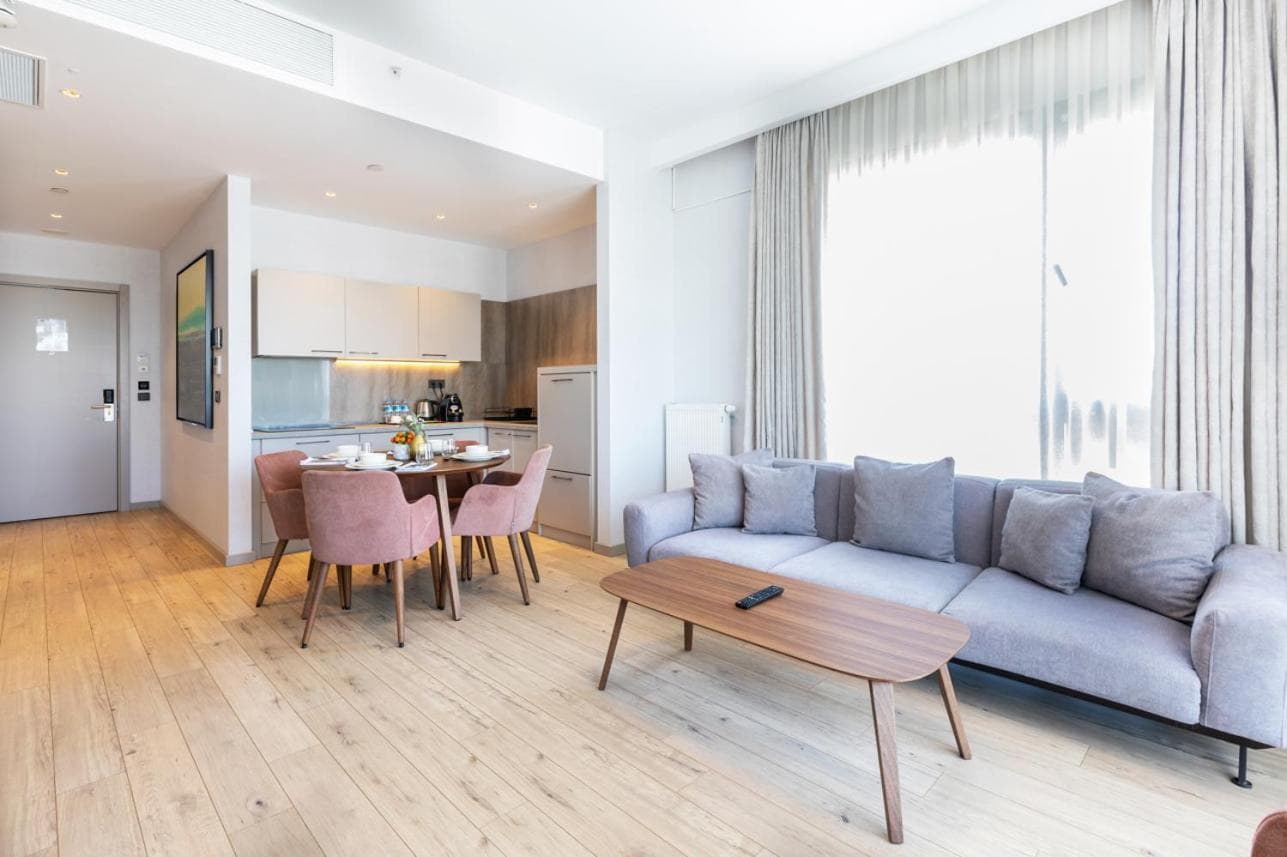 Antwell Süitler - Image 2