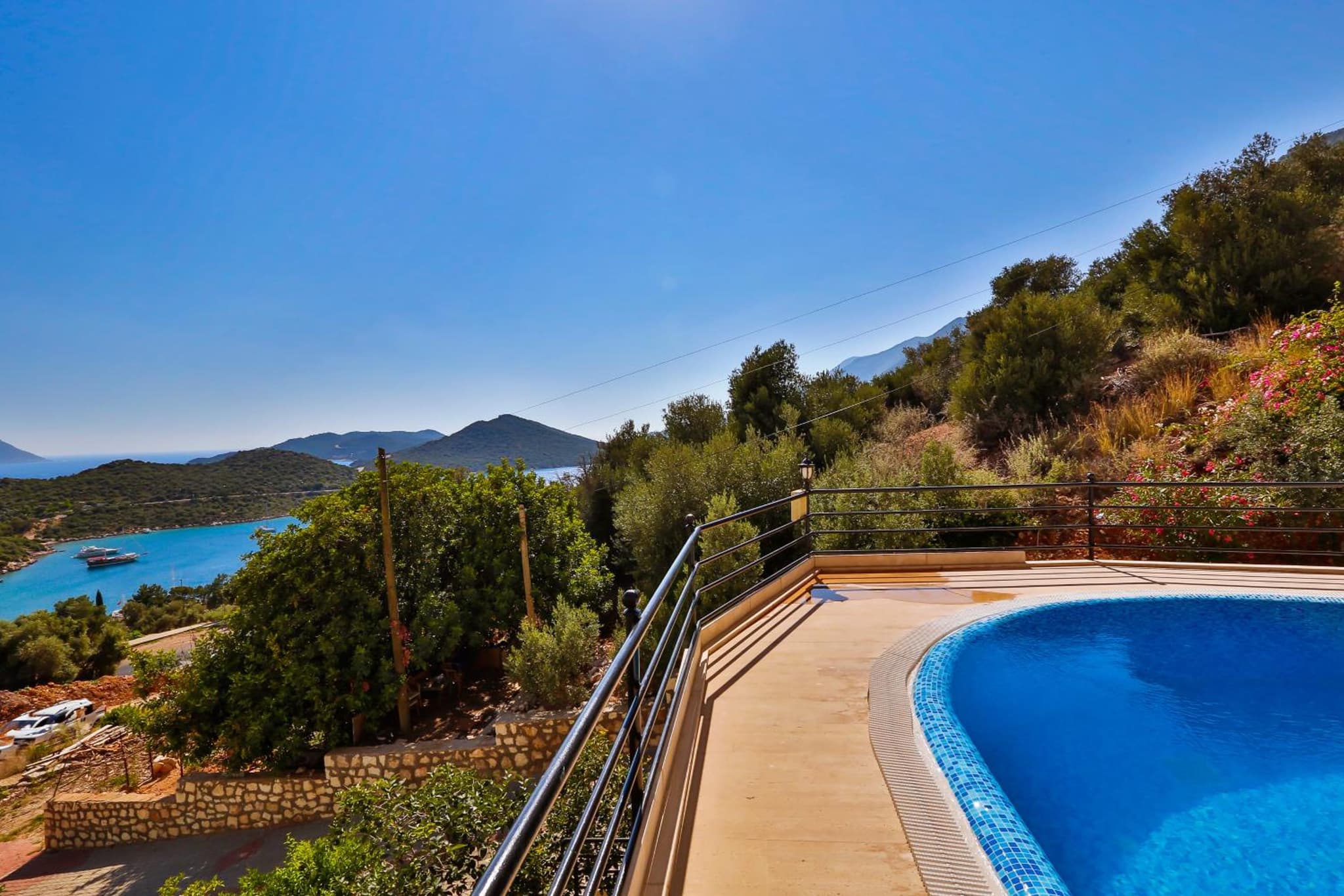 Nirvana Apartments - Image 3