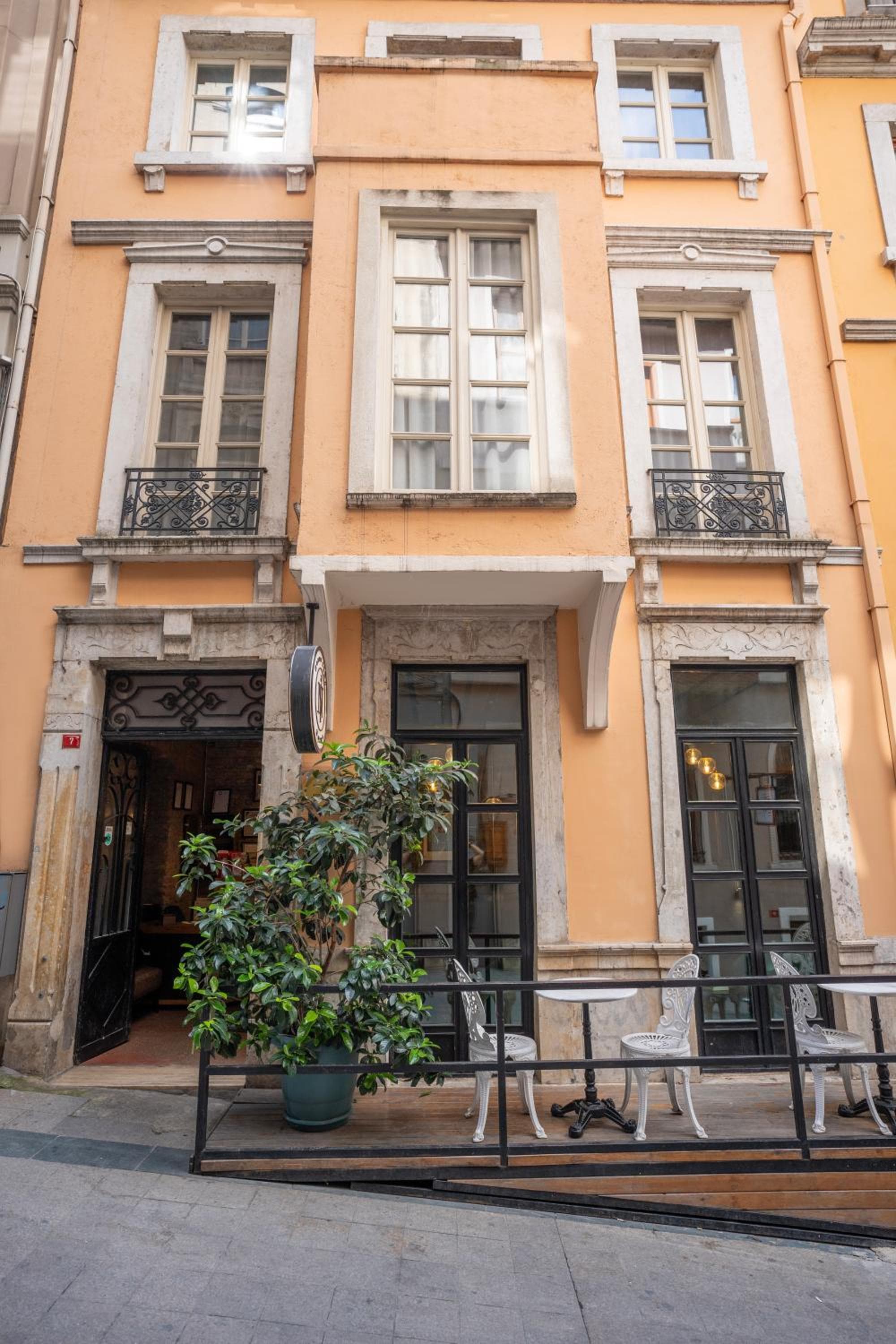 Novus Pera Otel - Image 1