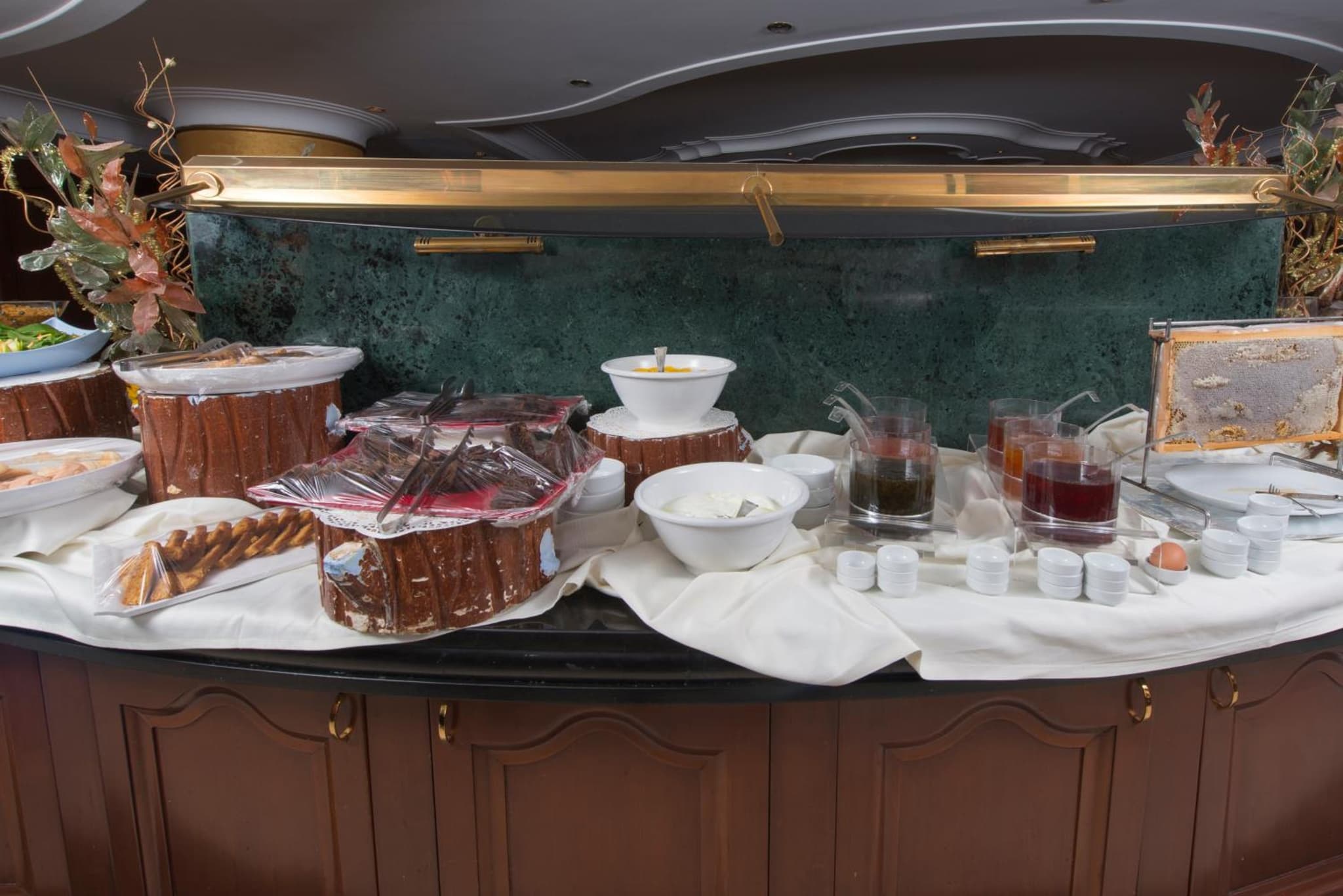 Akar International Hotel - Image 3