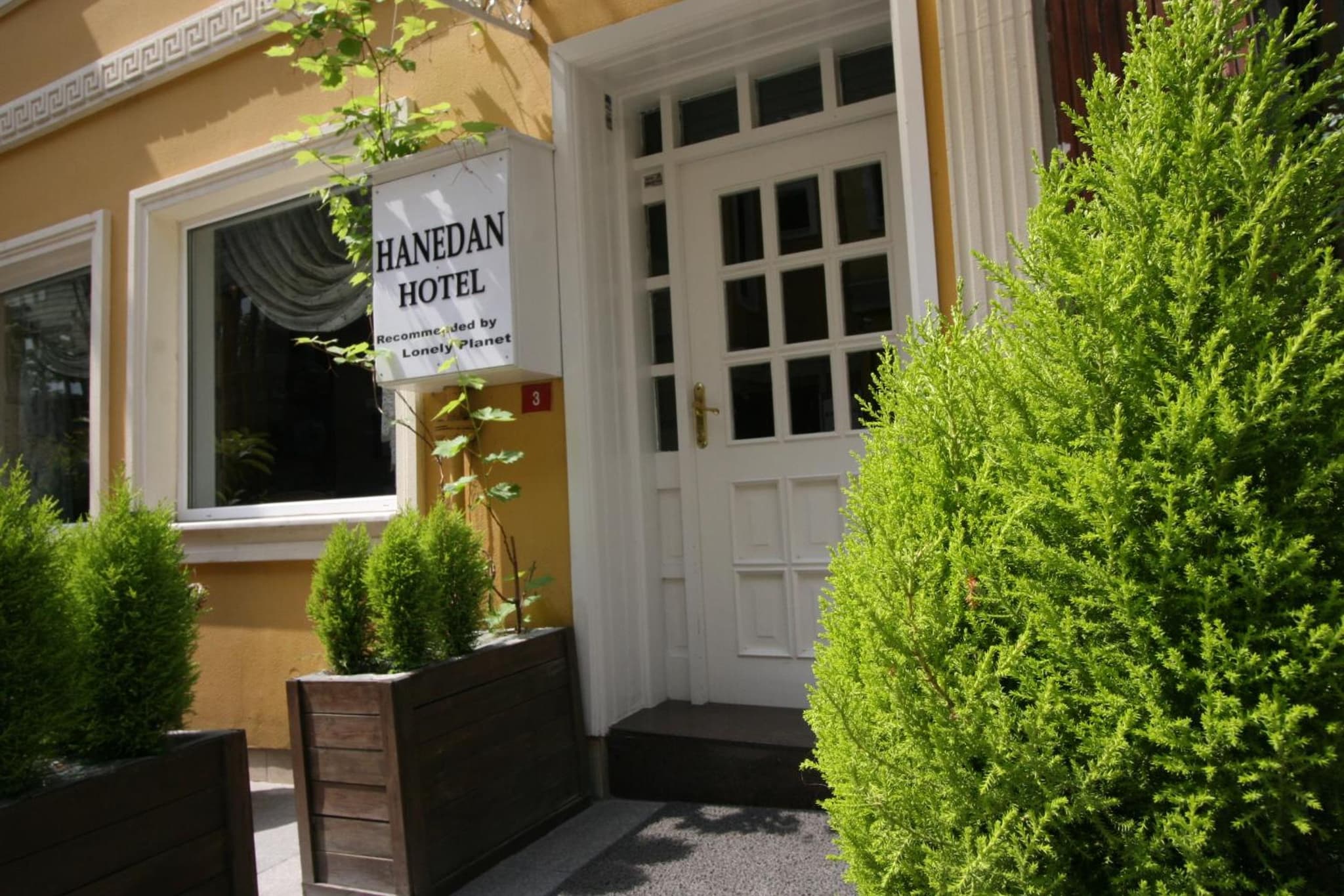 Hanedan Hotel - Image 1