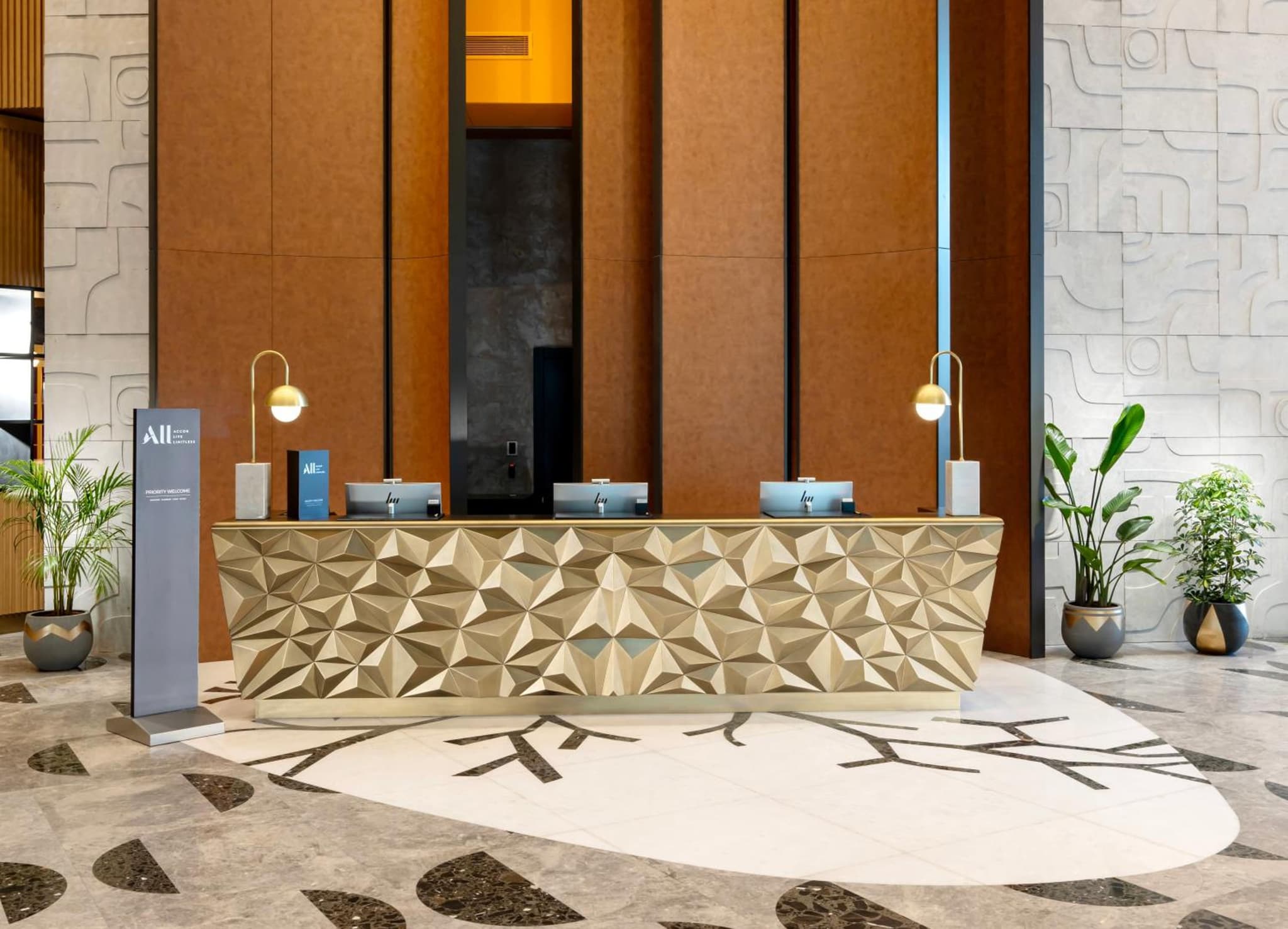 Mövenpick Hotel Istanbul Marmara Sea - Image 3