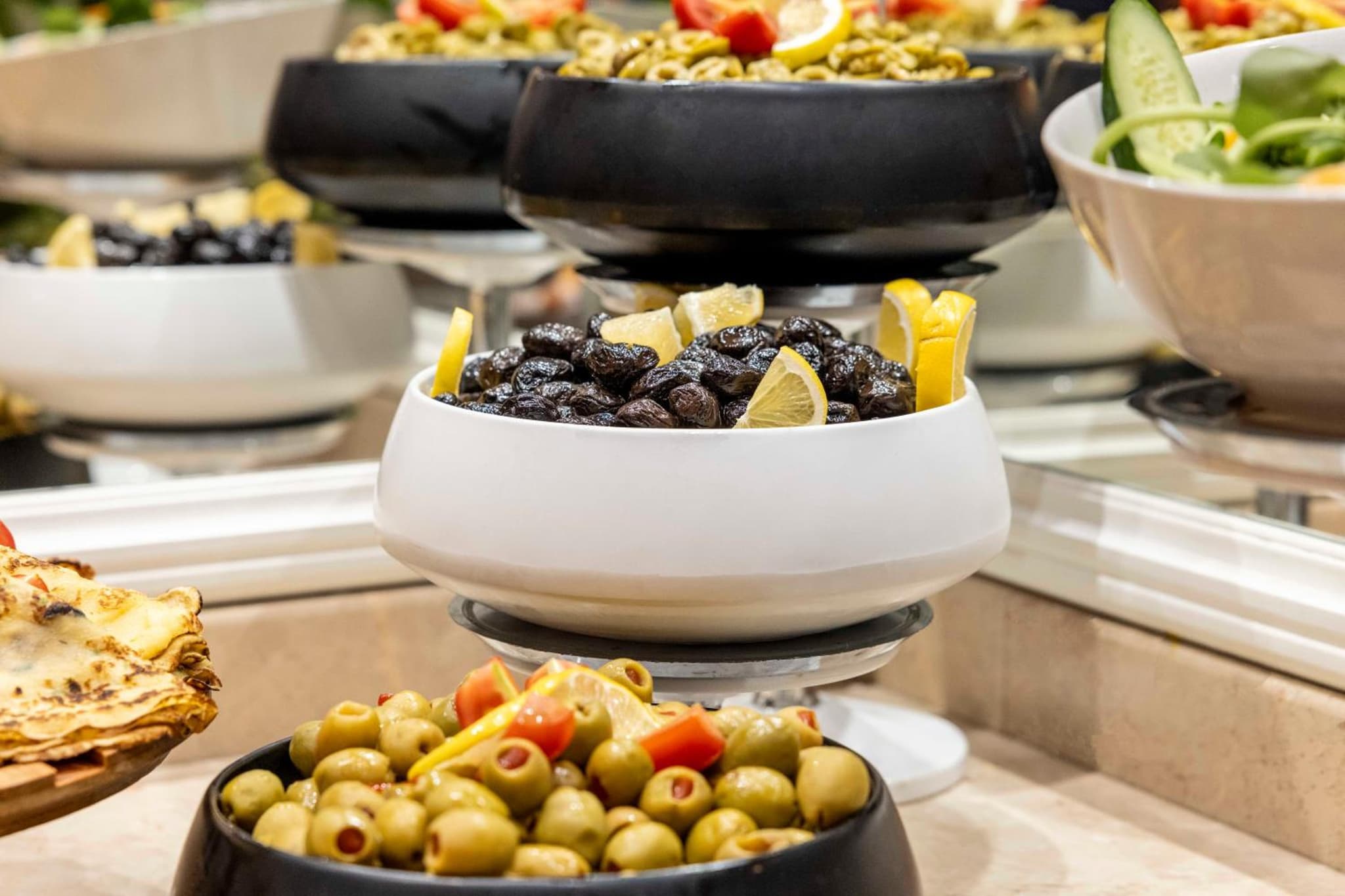 Raymond Hotel Old City - Image 4