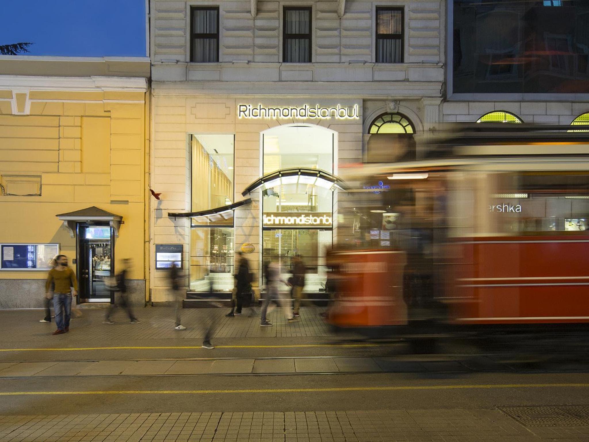 Richmond Istanbul - Image 1