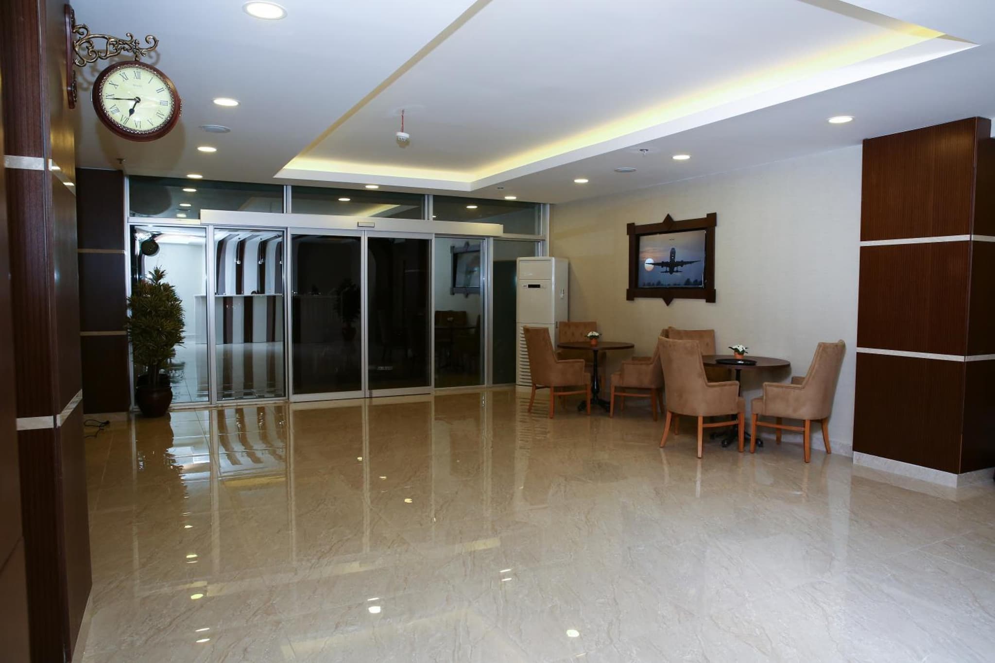 Golden Lounge Otel - Image 2