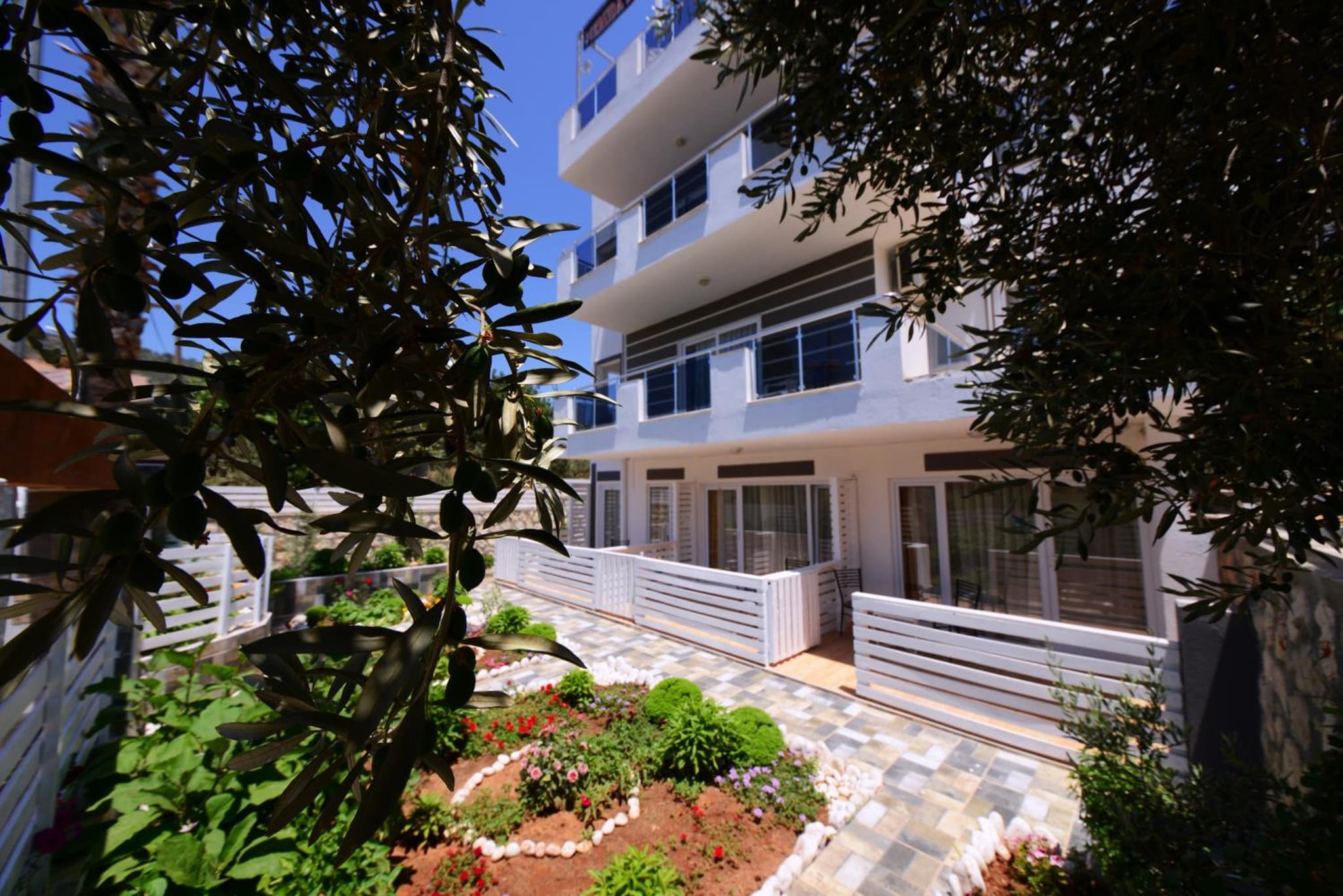 Neruda Otel - Image 2