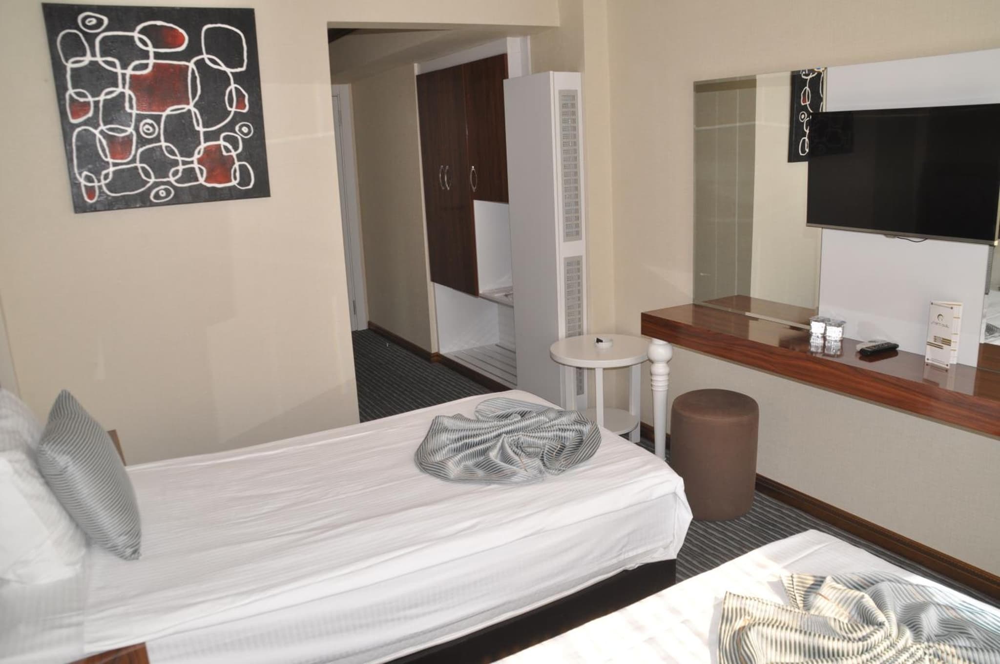 Grand Sera Hotel - Image 4