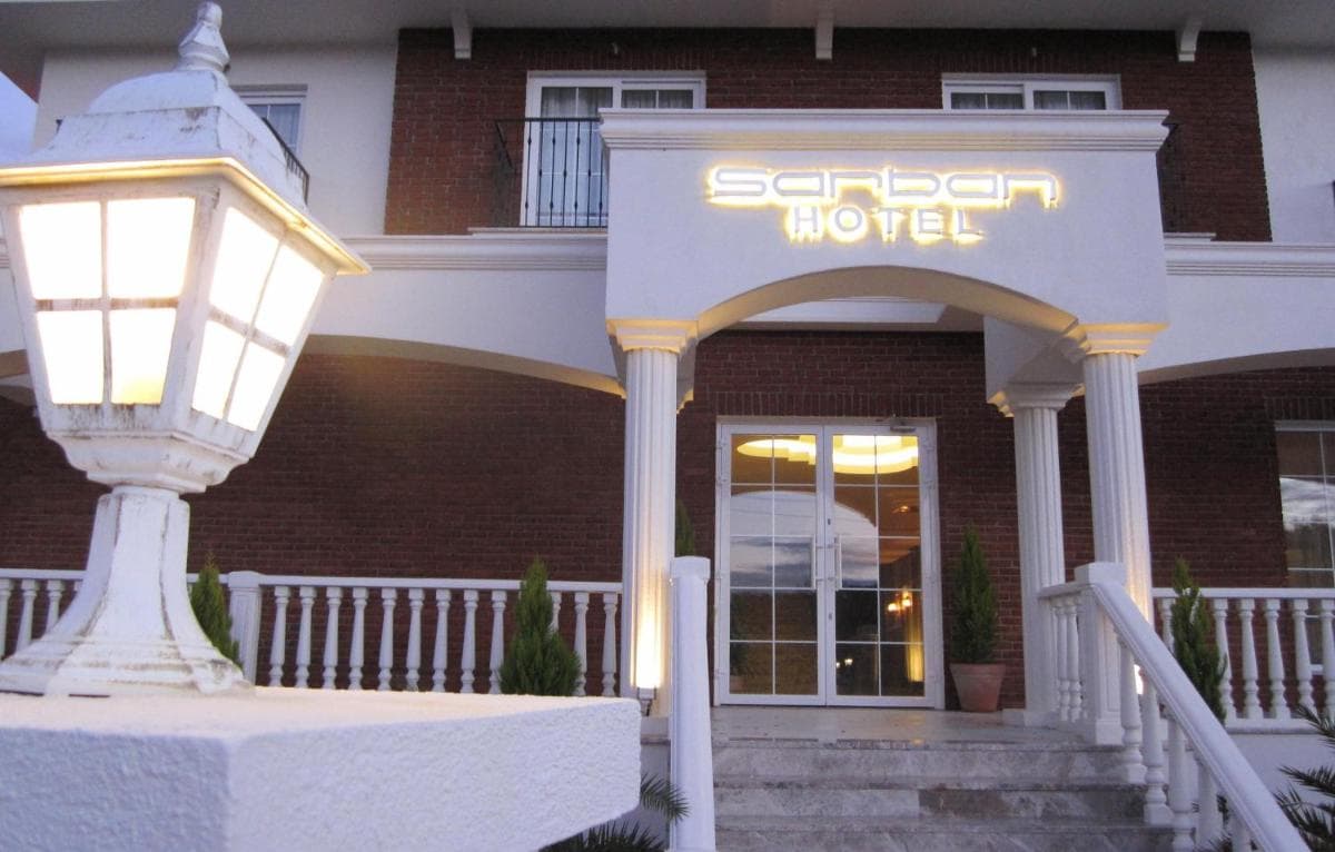 Sarban Hotel - Image 1