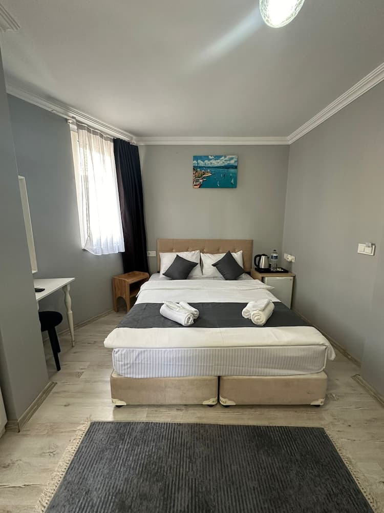 Rose Bouquets Otel - Image 2