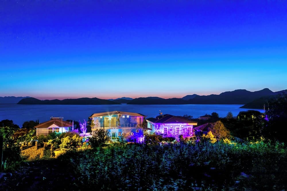 Derin Mavi Suit Butik Otel - Yalnızca Yetişkinler fotoğrafı