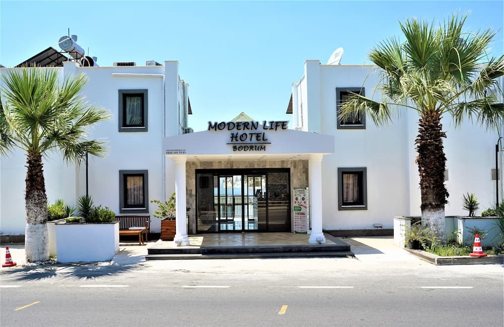 Modern Life Bodrum Otel - Image 1