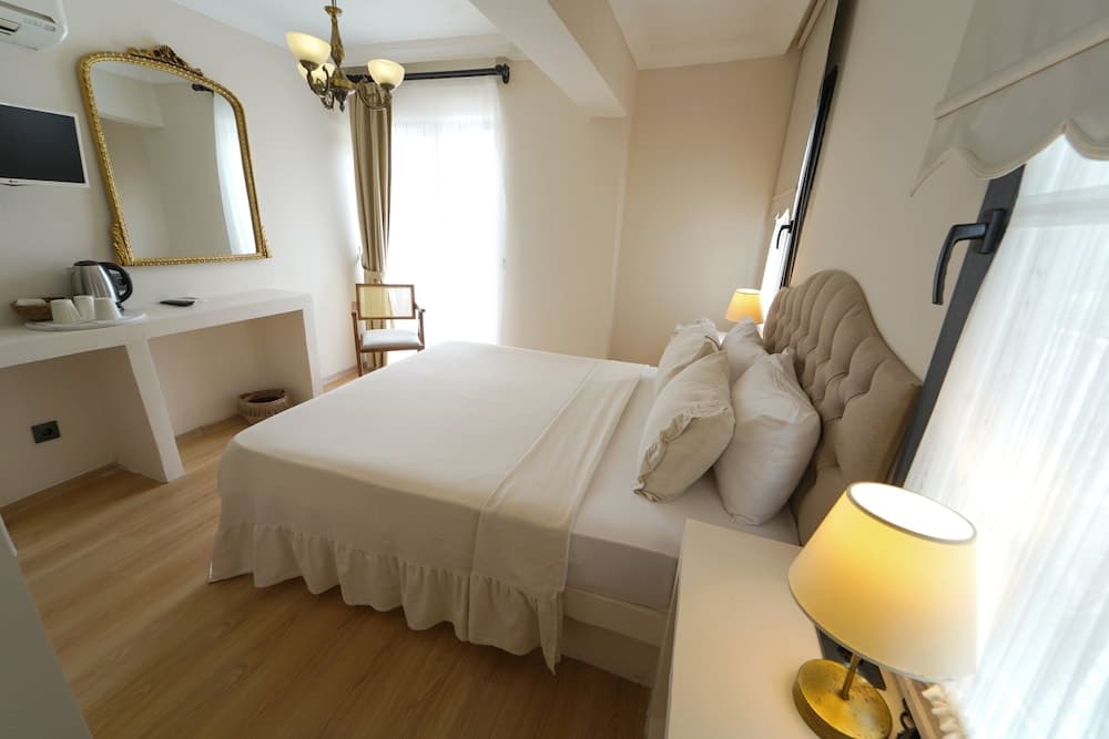 Cunda House Küçük Otel - Image 4