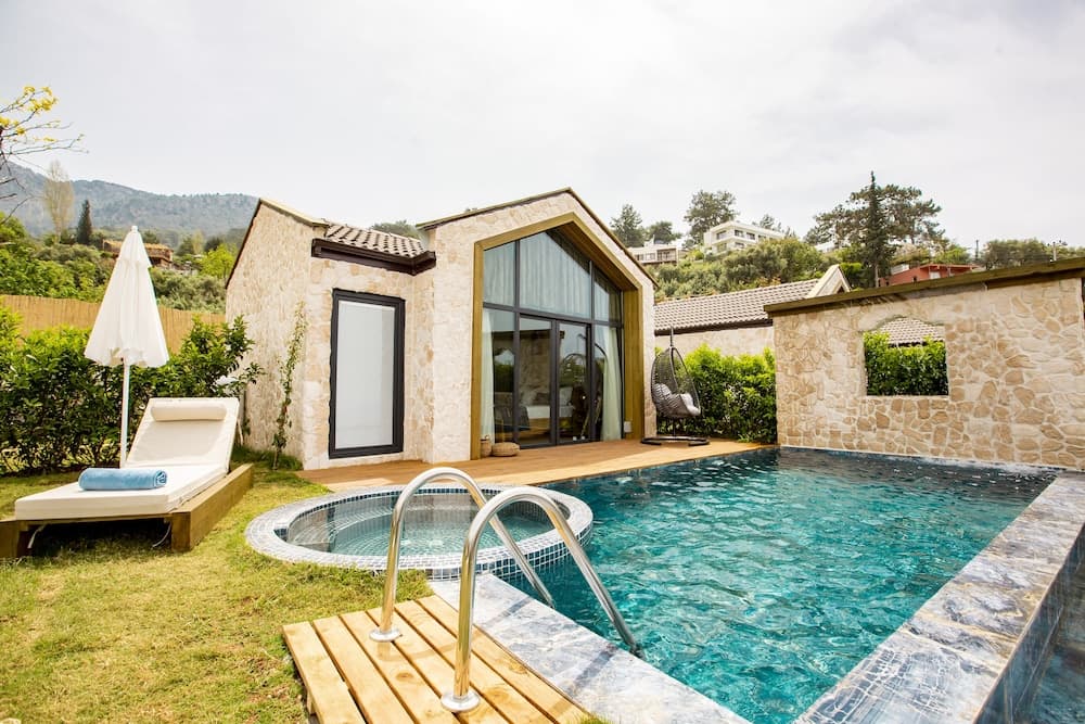 Vista Del Amor Faralya - Image 1