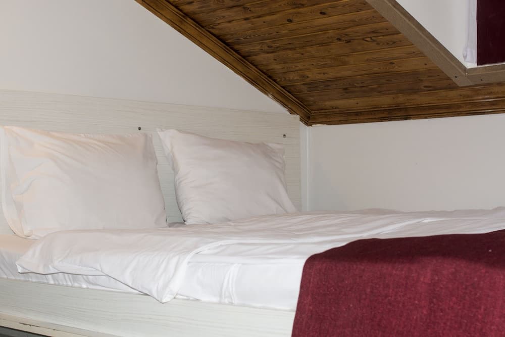 Hot Budget - Image 4