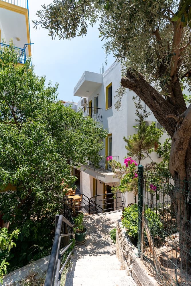 Holy Pansiyon - Image 1