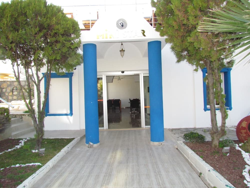 Ministar Otel - Image 1