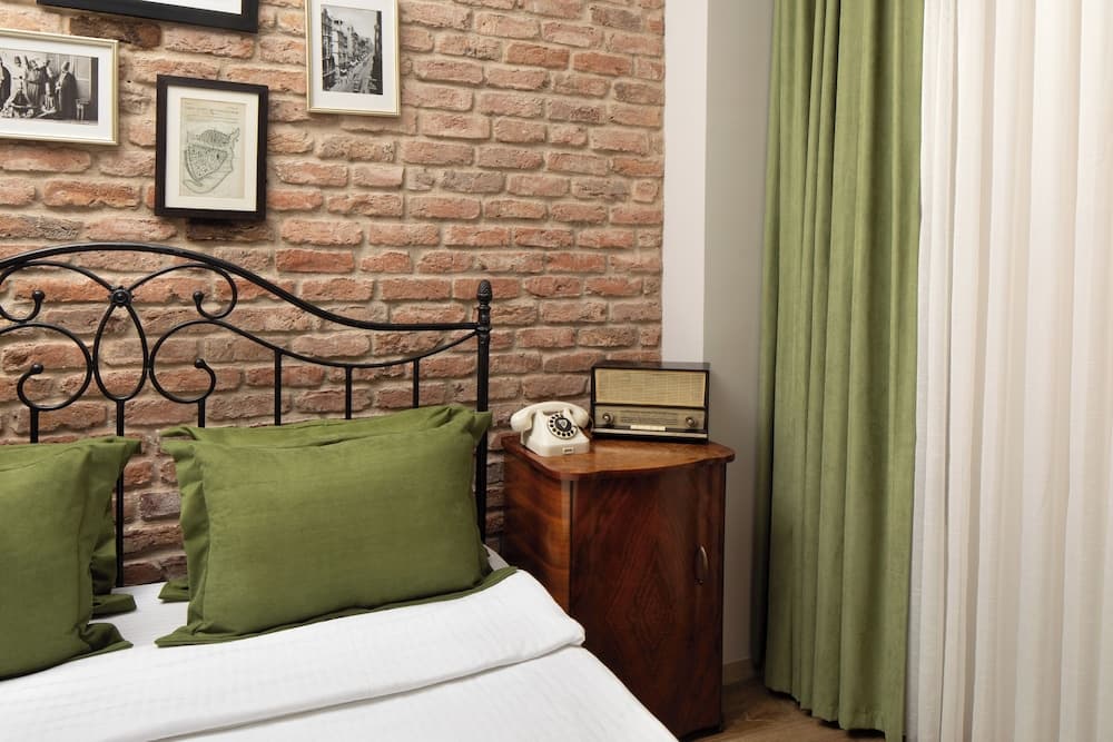 Sanatlar Oteli Galata - Image 1