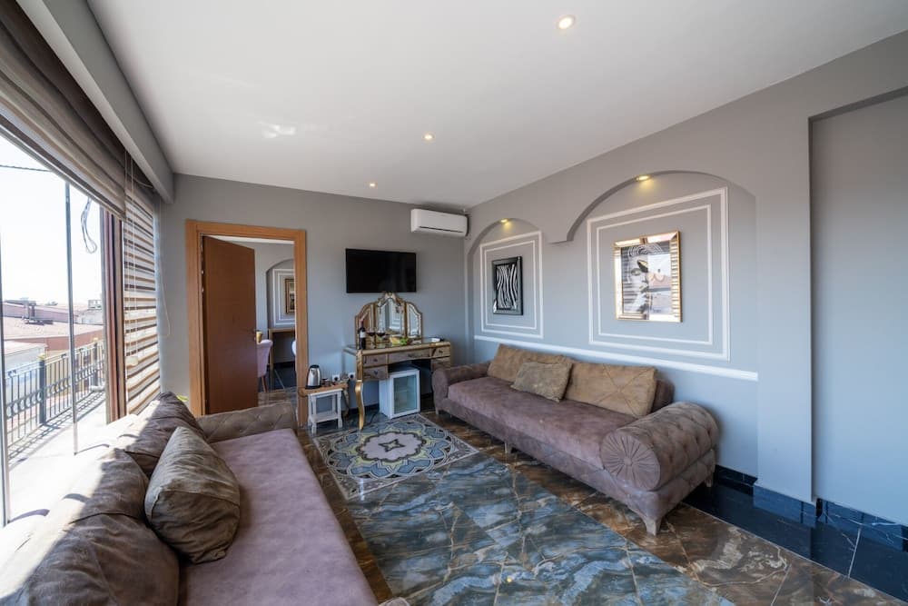 Holiday Business Otel fotoğrafı