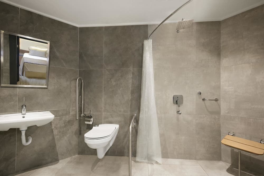 Ramada by Wyndham Mersin - Image 4