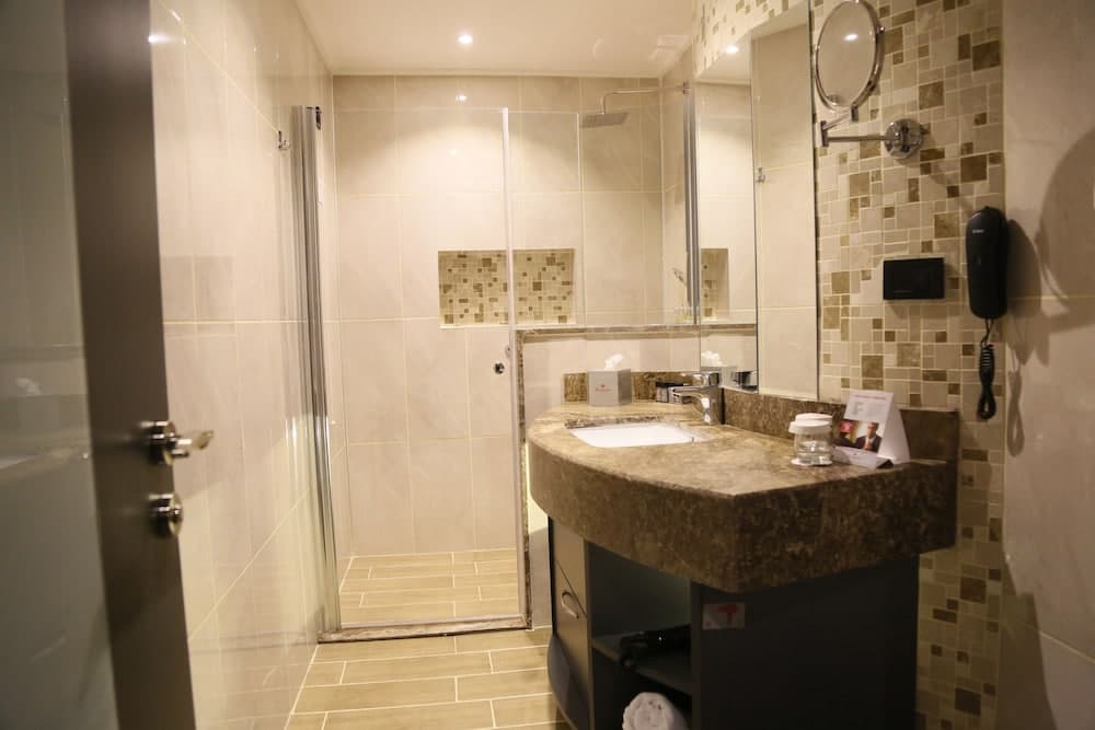 Ramada by Wyndham Mersin - Image 3