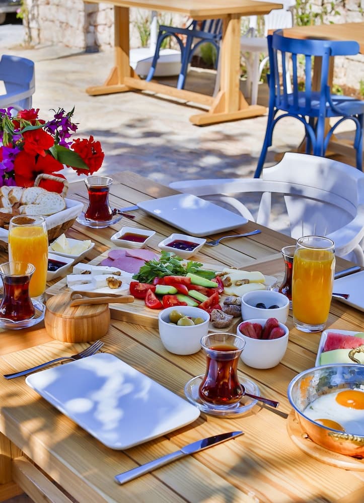 Livia Otel - Image 3