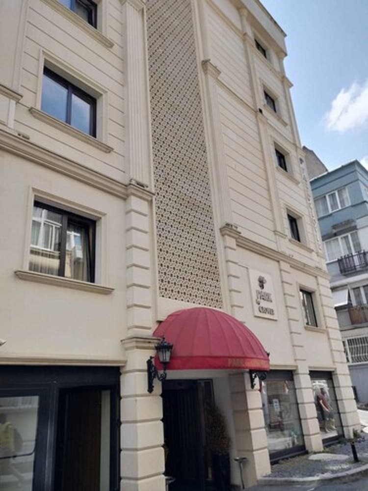 Park By Clover - Image 1