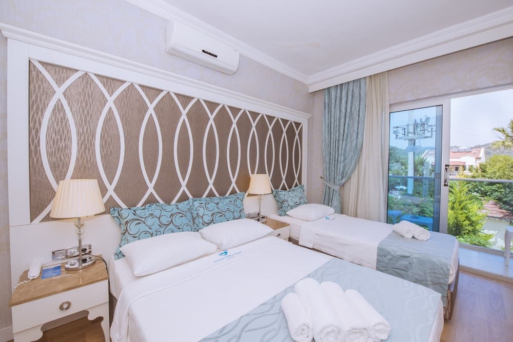 Ocean Blue Yüksek Sınıf Otel - Image 1