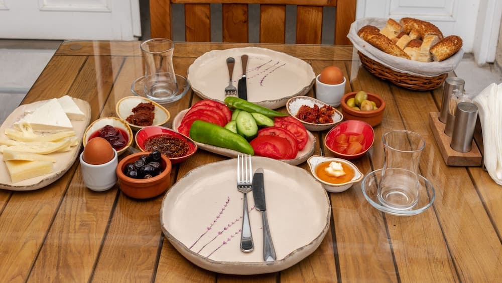 Avlu Alacati Butik Otel - Image 1