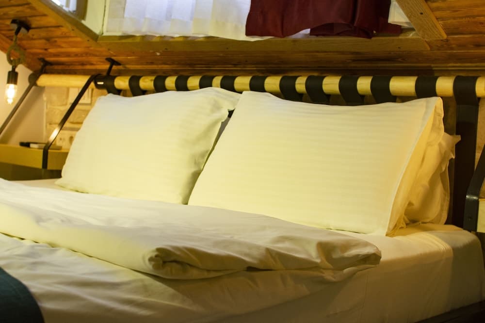 Hot Budget - Image 3