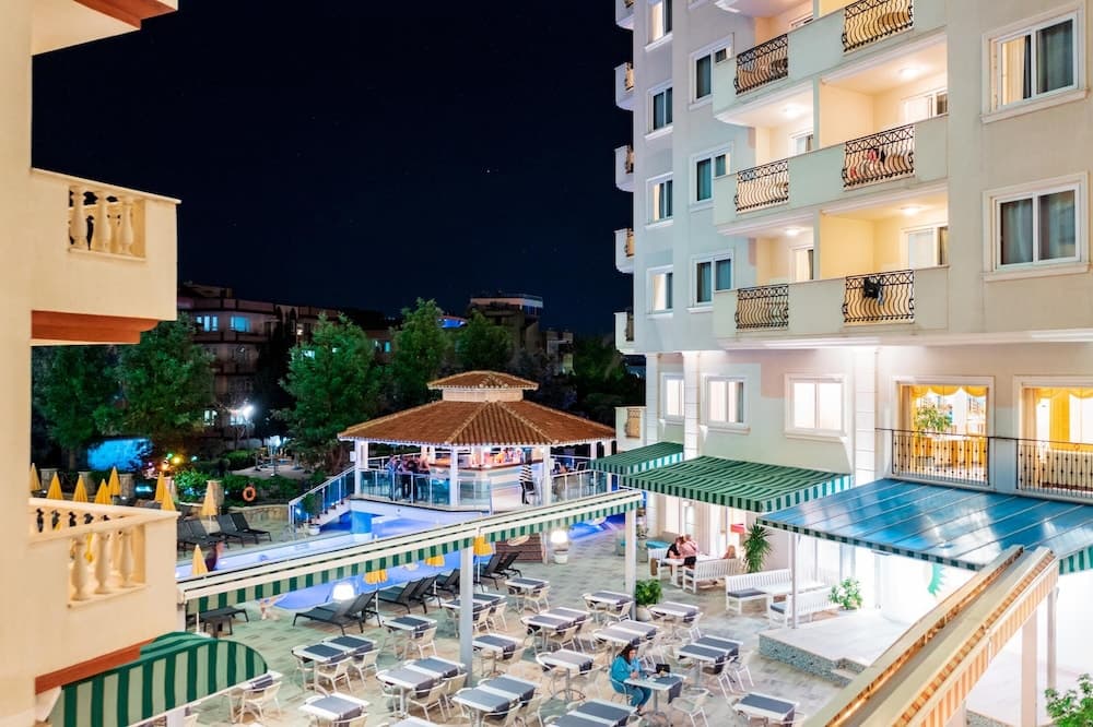 Villa Sunflower Hotel - Image 1