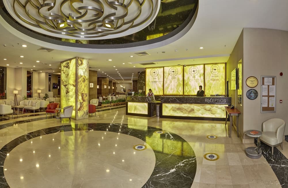 Ramada Plaza by Wyndham İzmir - Image 2