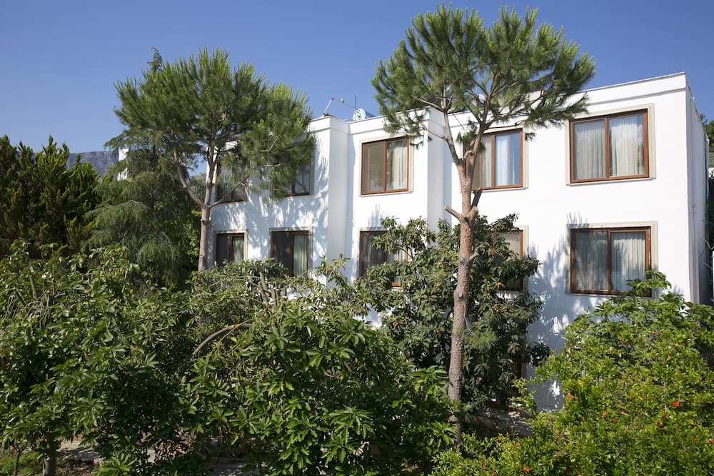 Karianda Otel - Image 1