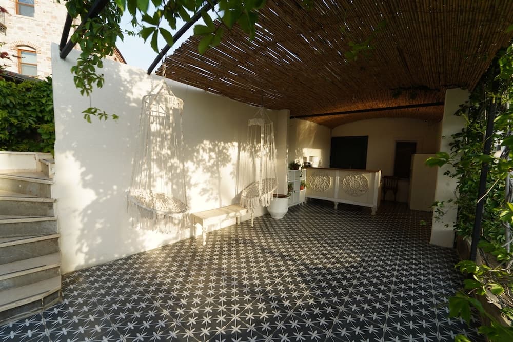 Cunda House Küçük Otel - Image 2