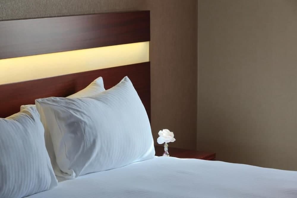 Park By Clover - Image 3