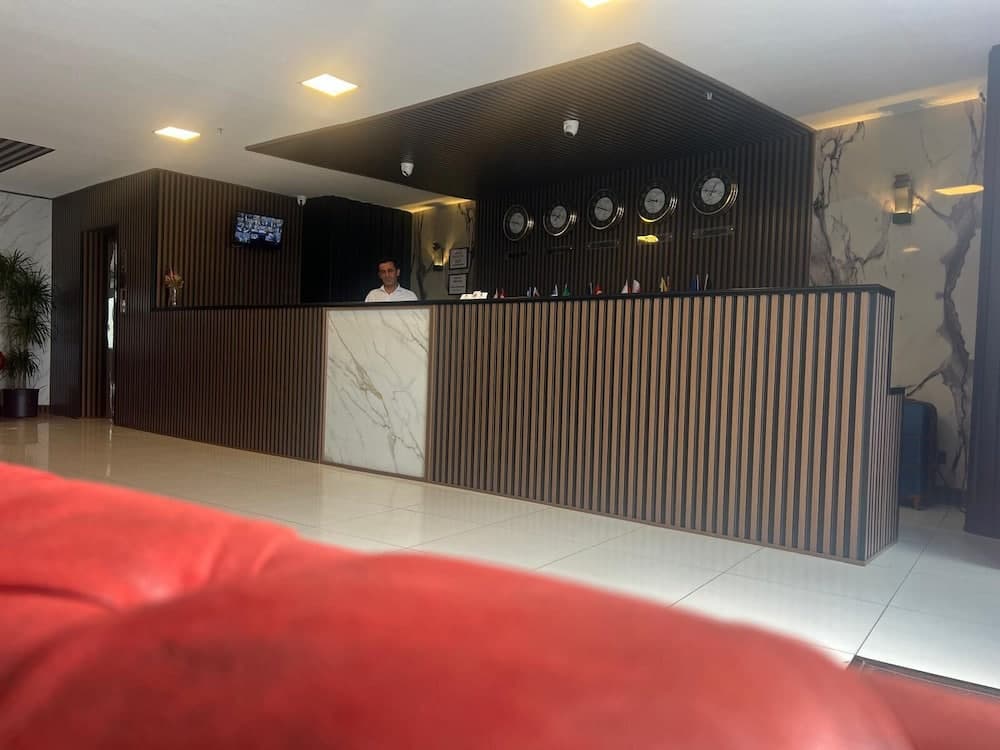 E5 Park Hotel - Image 2