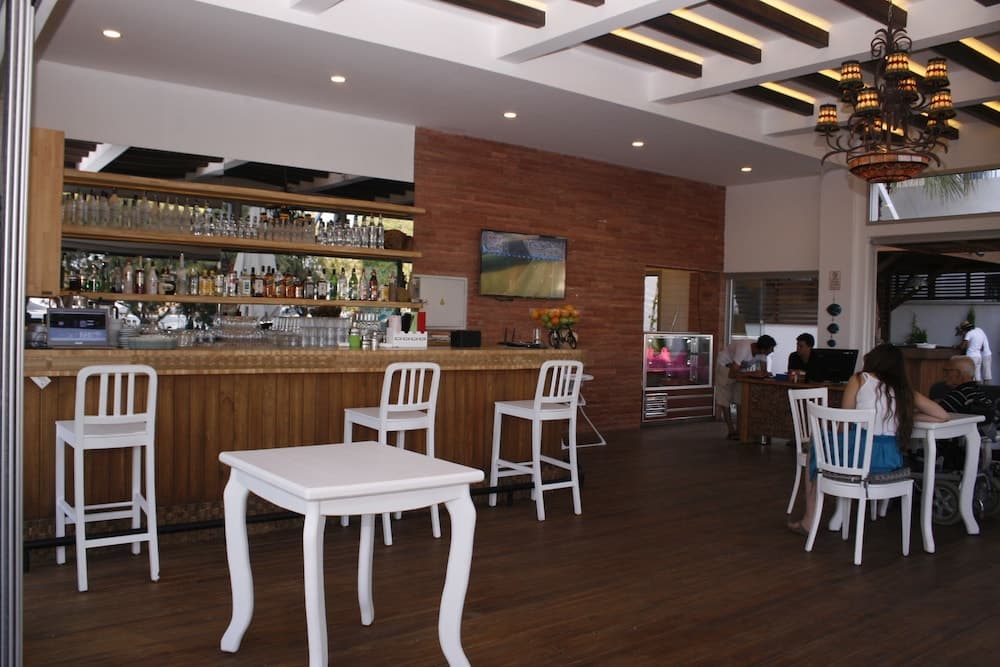 Meggs Bodrum Beach Otel - Image 2