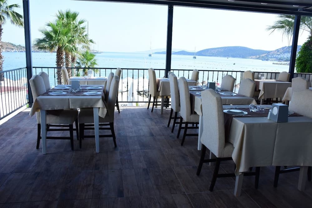 Sun Beach Resort Otel - Image 1