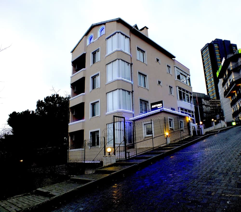 Artura Süit - Image 1