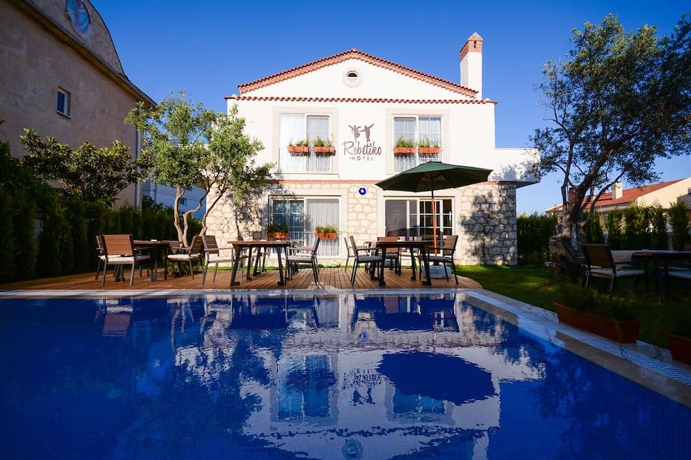 Alaçatı Otel Rebetiko - Image 1