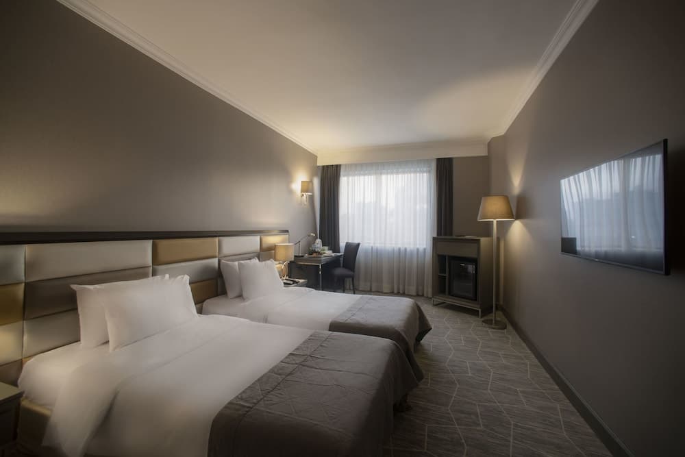 Taksim Square Otel - Image 4