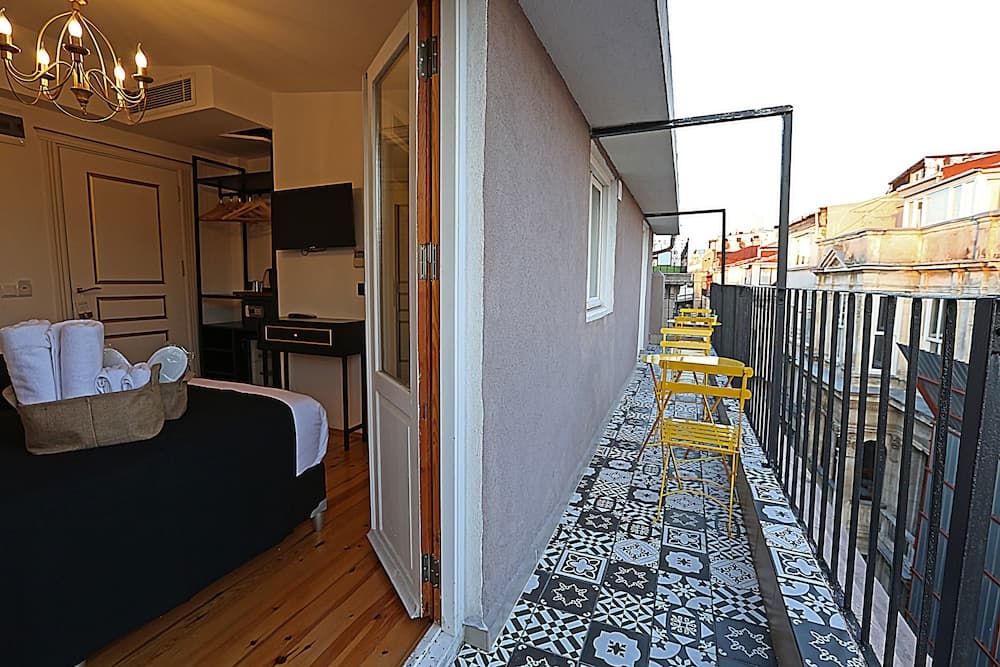 Kamil Bey Süitleri Beyoğlu - Image 4