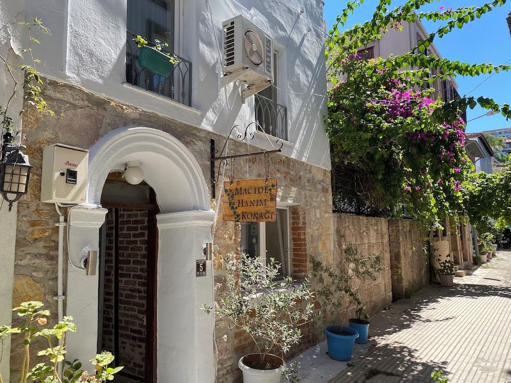 Macide Hanim Konağı - Image 1