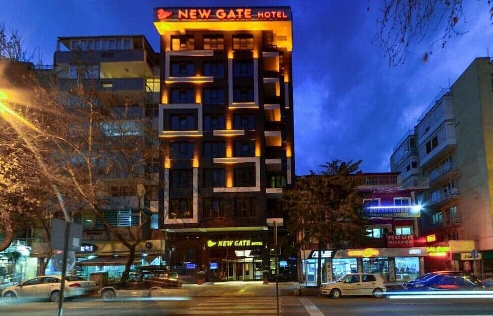 New Gate Hotel - Image 1
