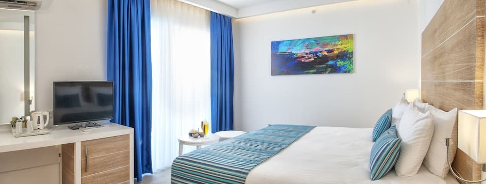 Garcia Resort & Spa - Image 1