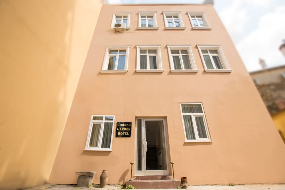Corner Garden Otel - Image 1
