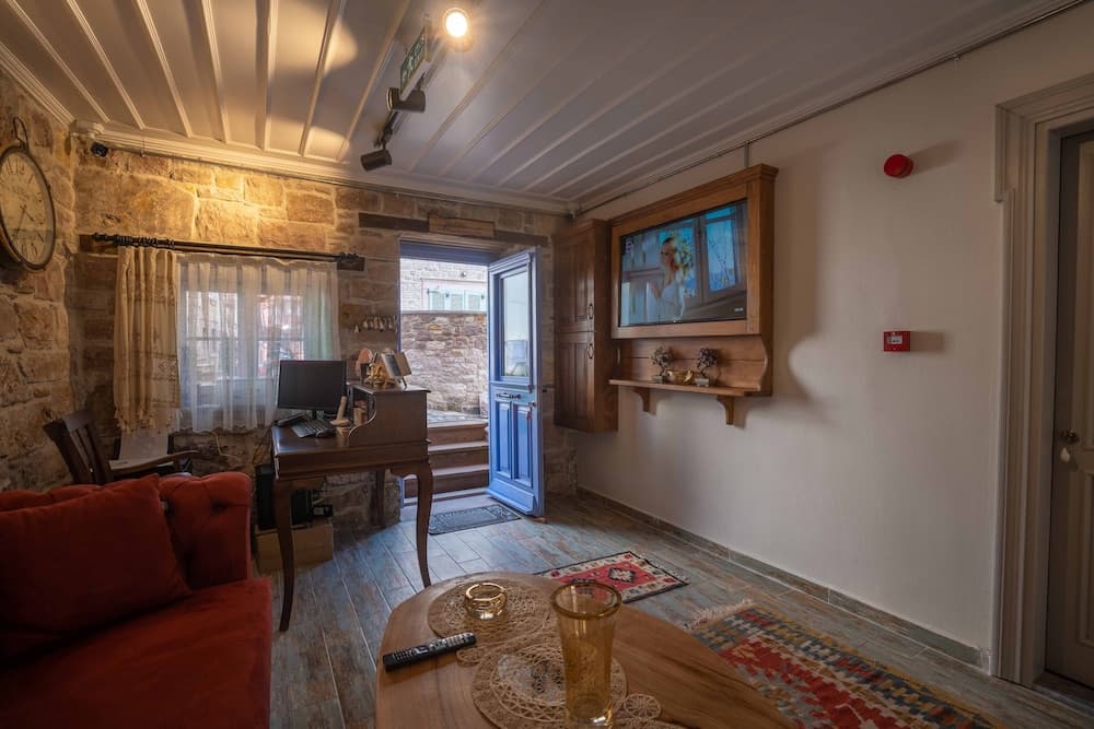 Cunda Alesta Otel - Image 4