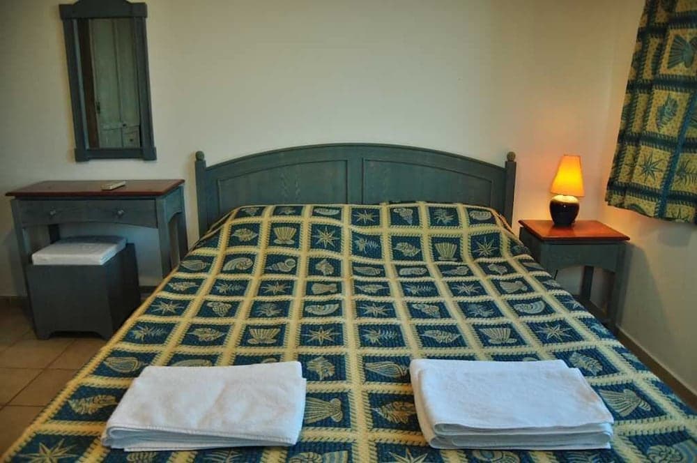 Palm Court Suites - Image 4