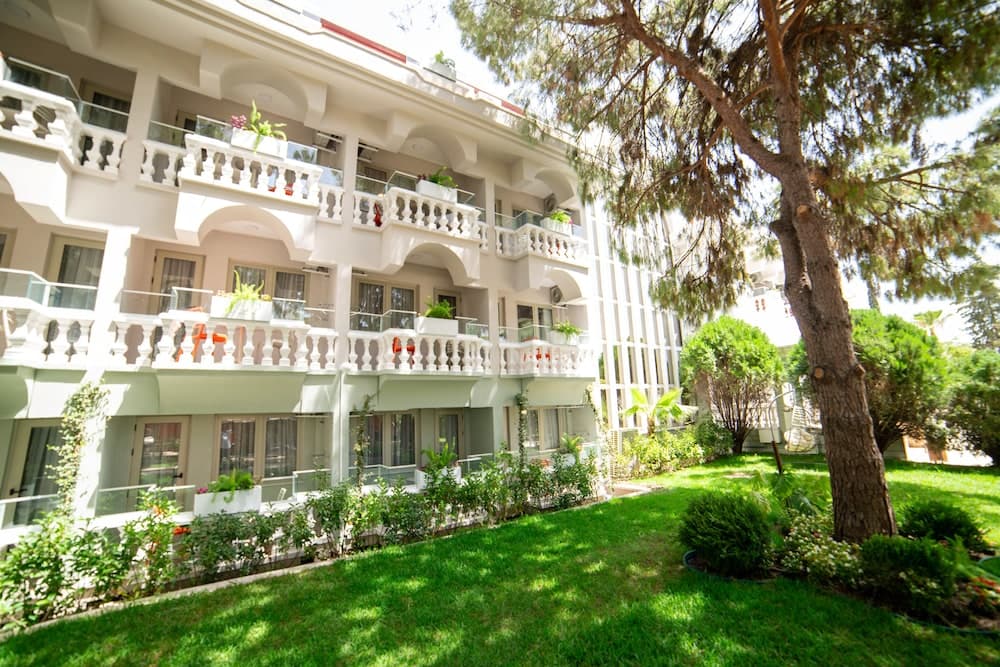 Rose Garden Butik Otel - Image 1