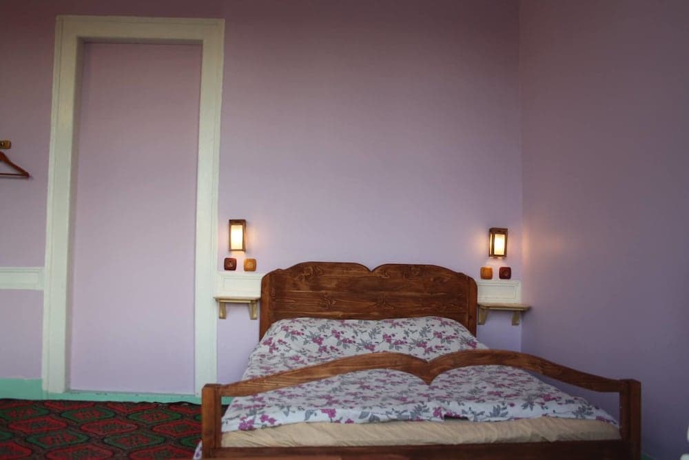 Lotus Garden Hostel - Image 2