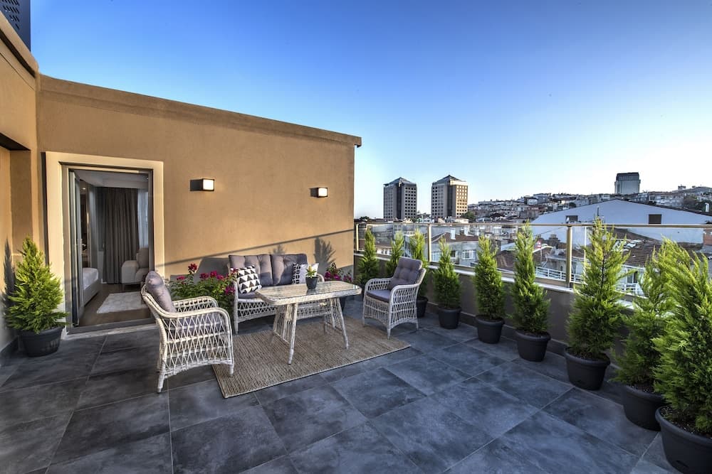 Valente Suites & Otel - Image 2